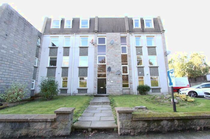 3 Bedroom Flat To Rent In Gairn Terrace, City Centre, Aberdeen, AB10