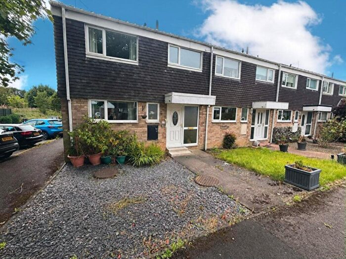 3 Bedroom End Of Terrace House For Sale In Beech Close, Brasside, Durham, DH1