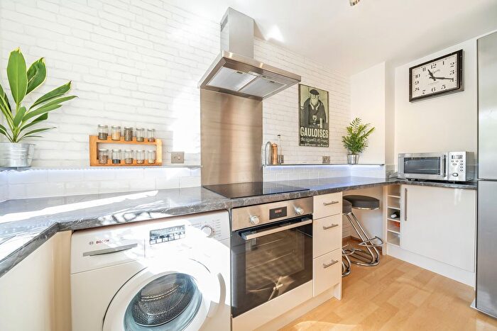 2 Bedroom Flat For Sale In Crosslet Vale, Greenwich, SE10