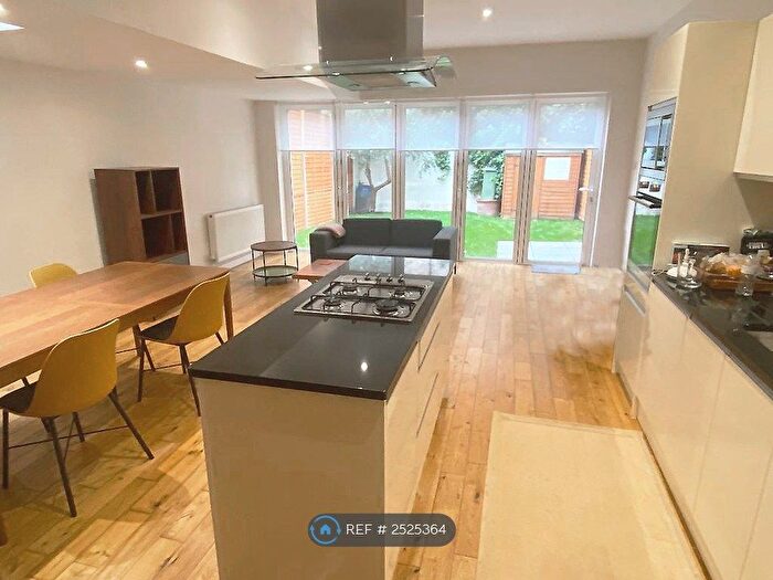 2 Bedroom Flat To Rent In Stuart Road, London, W3