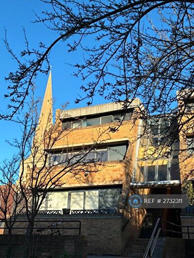 2 Bedroom Flat To Rent In Manor Place, Cambridge, CB1