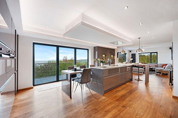 5 Bedroom Detached House For Sale In Kings Causeway, Brierfield, BB9