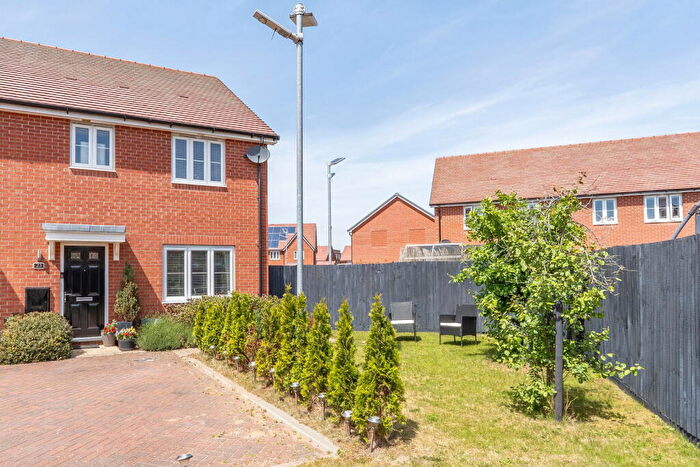 3 Bedroom End Of Terrace House For Sale In Homestead Way, Wixams, MK45