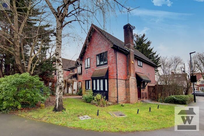 5 Bedroom Detached House To Rent In Crowntree Close, Isleworth, TW7