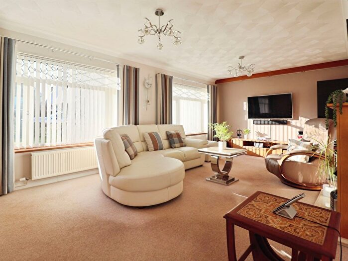 4 Bedroom Detached House For Sale In Penywaun, Efail Isaf, Pontypridd, CF38