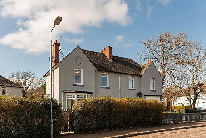 4 Bedroom Semi-Detached House For Sale In Tay Crescent, Riddrie, G33