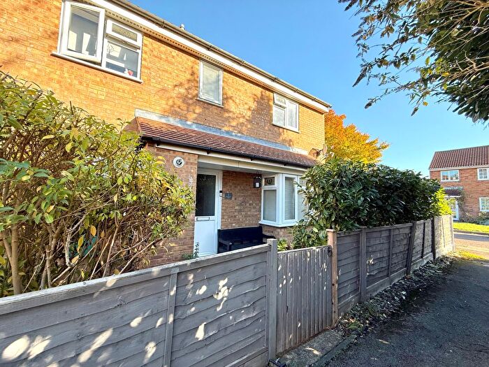 2 Bedroom Property To Rent In Buttermere Path, Biggleswade, SG18