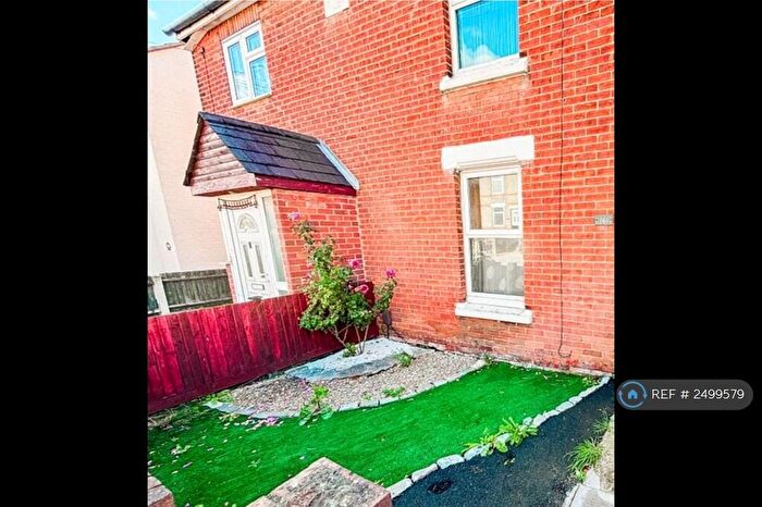 3 Bedroom Semi-Detached House To Rent In Harwich Road, Colchester, CO4