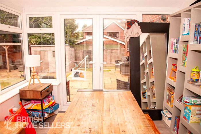 4 Bedroom Detached House For Sale In Lychgate Drive, Waterlooville, Hampshire, PO8