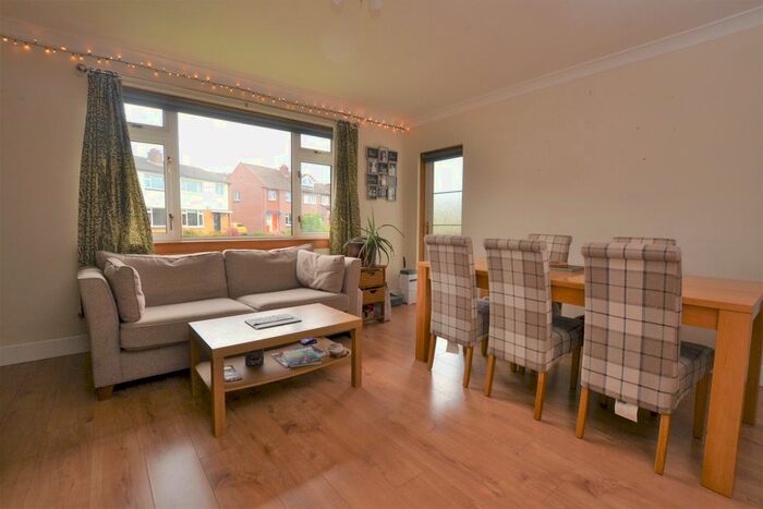 2 Bedroom Flat To Rent In Orchard Brae Gardens, Edinburgh, EH4