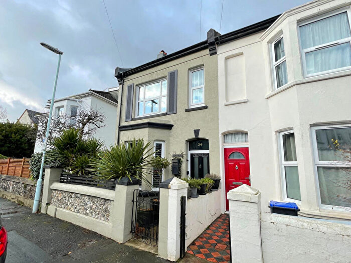 3 Bedroom End Of Terrace House For Sale In Wenban Road, Worthing, BN11