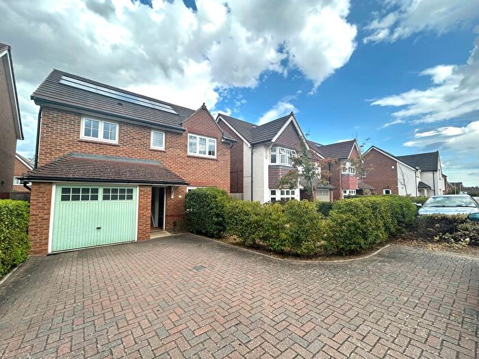 4 Bedroom Detached House To Rent In Martinet Road, Woodley, Berkshire, RG5