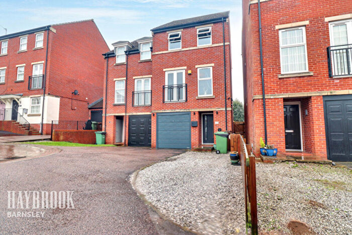 3 Bedroom Semi-Detached House For Sale In Wheatley Drive, Barnsley, S75