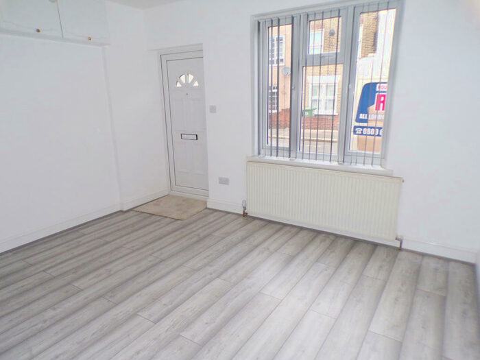 2 Bedroom Terraced House To Rent In London, E13