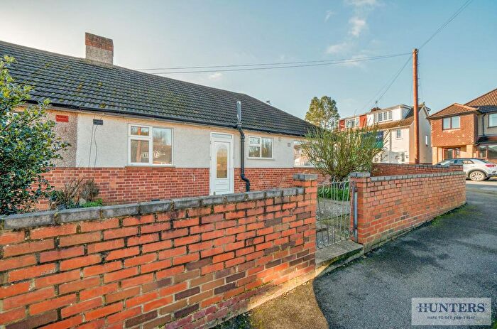 3 Bedroom Semi-Detached Bungalow For Sale In Albany Road, Belvedere, DA17