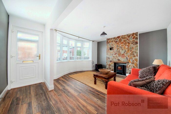 2 Bedroom Flat To Rent In Guelder Road, High Heaton, Newcastle Upon Tyne, NE7