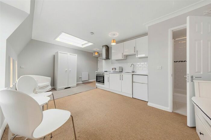 Studio To Rent In Fulham Road, London, SW6