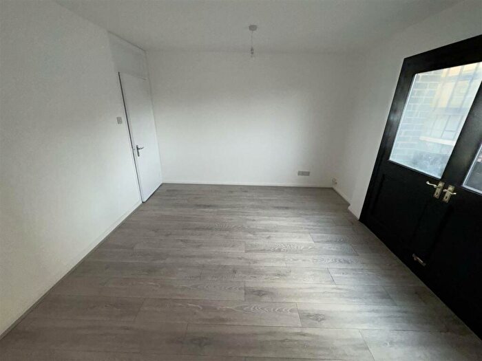 1 Bedroom Flat To Rent In Station Road, Wood Green, N22