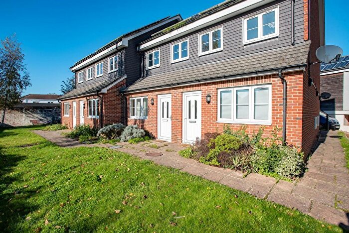 1 Bedroom Flat To Rent In Church Mews, Church Road, SO19