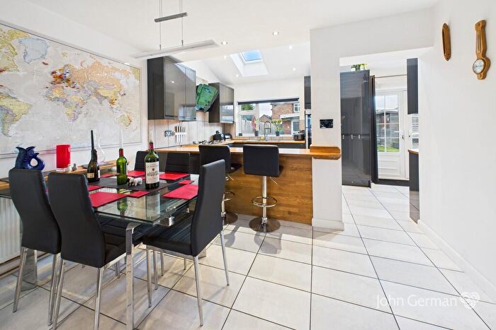 3 Bedroom Detached House For Sale In Knightthorpe Road, Loughborough, LE11