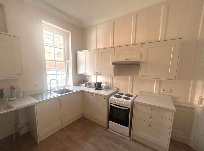 1 Bedroom Apartment To Rent In Parchment Street, Winchester, SO23