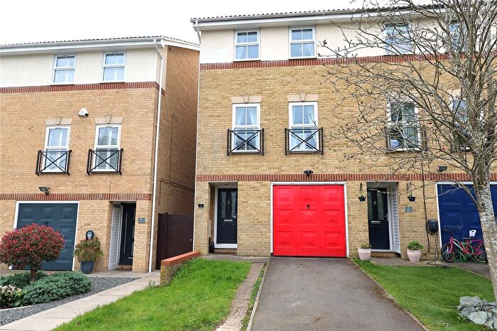 4 Bedroom End Of Terrace House To Rent In Gray Place, Ottershaw, Chertsey, Surrey, KT16