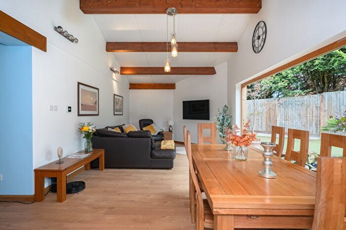 5 Bedroom Detached House For Sale In Lanyon Close, Horsham, RH12