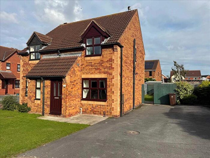 2 Bedroom Semi-Detached House For Sale In Foxglove Gardens, Grimsby, DN34