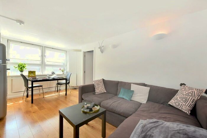2 Bedroom Apartment To Rent In Upper Dartrey Walk, Chelsea, SW10