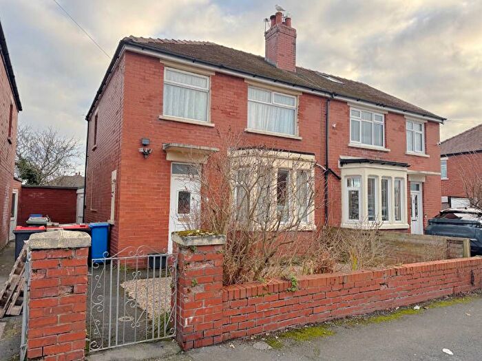 3 Bedroom Semi Detached House For Sale In Waring Drive, Thornton-Cleveleys, FY5