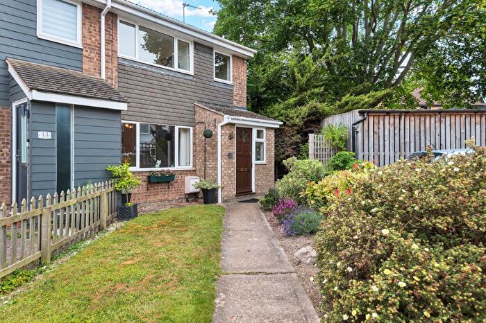 3 Bedroom End Of Terrace House For Sale In Swift Close, Royston, SG8