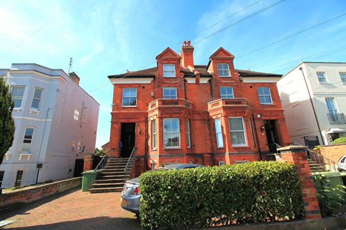 1 Bedroom Apartment For Sale In Old Bath Road, Cheltenham, Gloucestershire, GL53