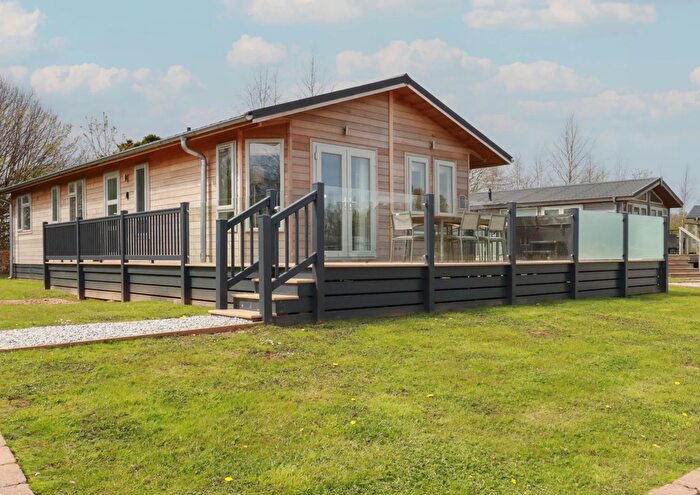 4 Bedroom Lodge For Sale In Dobwalls, Liskeard Cornwall, PL14