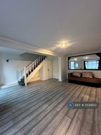 5 Bedroom End Of Terrace House To Rent In Gaylor Road, Tilbury, RM18