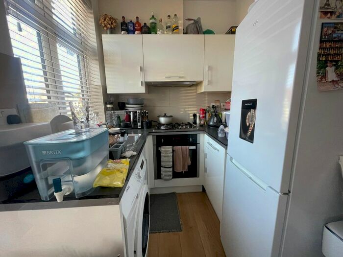 Studio To Rent In Woodlands Road, Harrow, London, HA1
