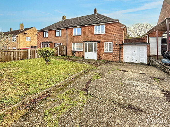 4 Bedroom Semi-Detached House For Sale In Frost Road, Bournemouth, BH11