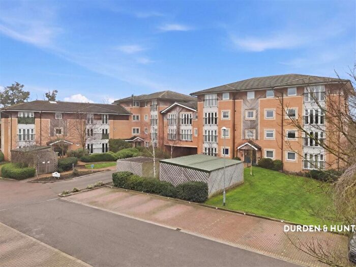 2 Bedroom Apartment For Sale In Stafford Avenue, Hornchurch, RM11