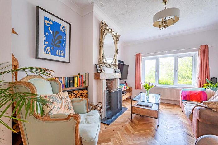 3 Bedroom Semi-Detached House For Sale In Ringmer Road, Newhaven, BN9