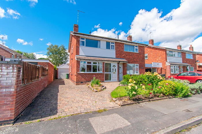 3 Bedroom Semi-Detached House For Sale In Cawsand Road, Wigston, LE18