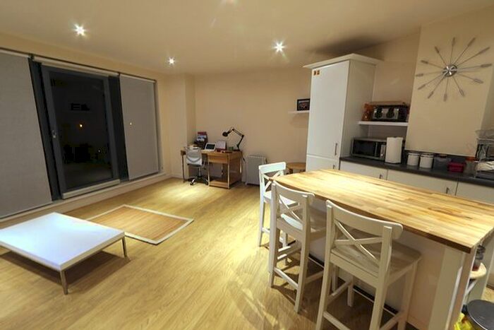 2 Bedroom Flat To Rent In Chapter Way, Colliers Wood, SW19