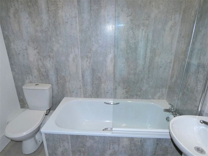 1 Bedroom Flat To Rent In Wick Road, Hackney, London, E9