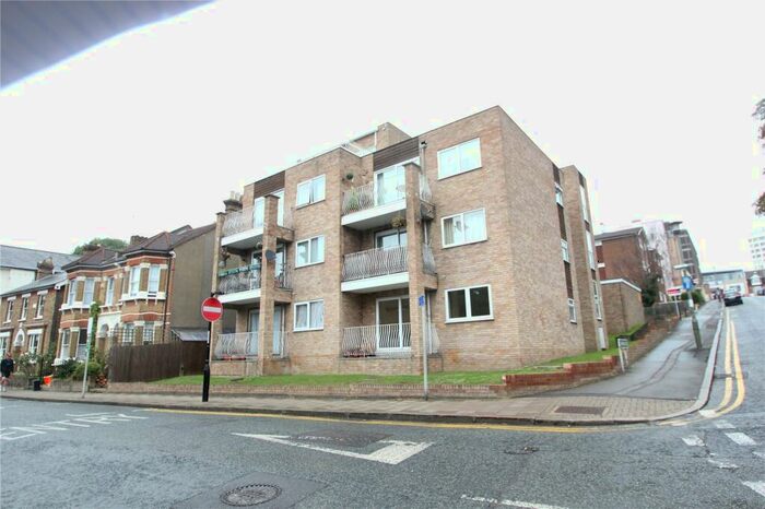 Detached House To Rent In Chadwick Court, Ringers Road, Bromley, BR1