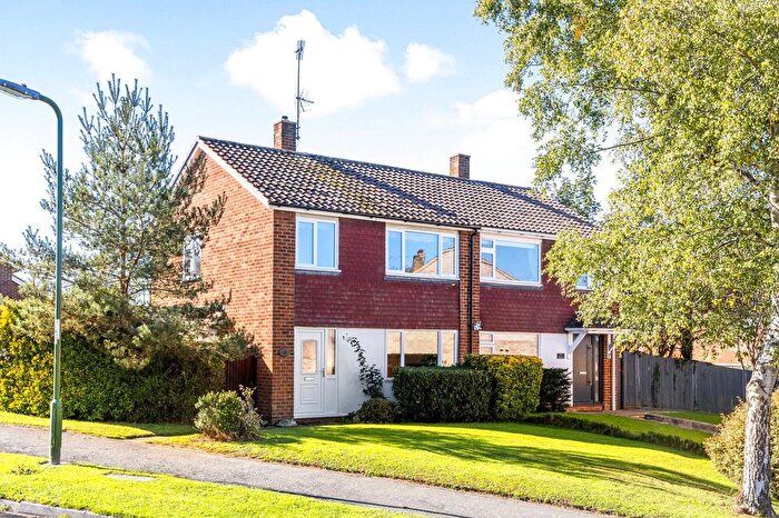 3 Bedroom Semi Detached House For Sale In Carpenters, Billingshurst, RH14