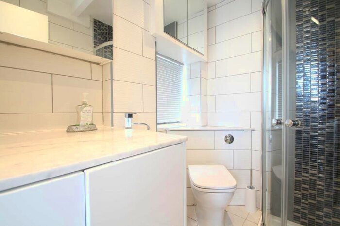 1 Bedroom Flat To Rent In Airlie Gardens, London, W8