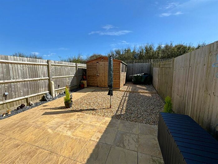 3 Bedroom End Of Terrace House For Sale In Friars Close, Peacehaven, BN10