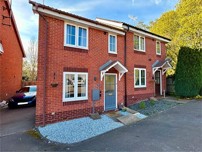 2 Bedroom Semi Detached House For Sale In Combroke Grove, Hatton Park, Warwick, Warwickshire, CV35