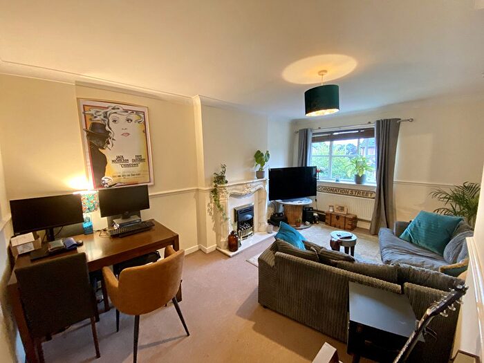 2 Bedroom Maisonette To Rent In Anchorside Close, Manchester, M21