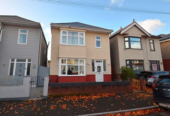 3 Bedroom Detached House To Rent In Southbourne, BH6