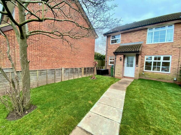 1 Bedroom Maisonette To Rent In Somertons Close, Guildford, Surrey, GU2