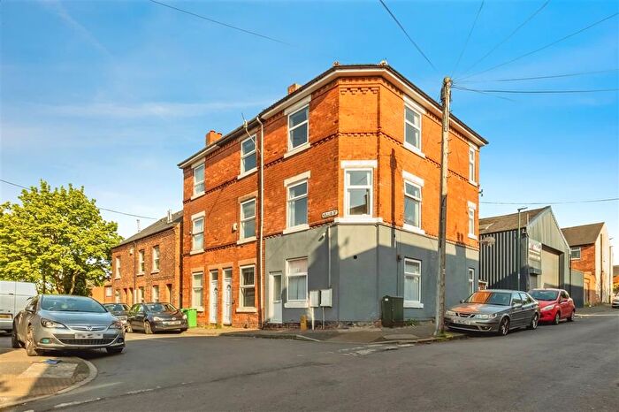4 Bedroom Property To Rent In Hollis Street, Nottingham, NG7
